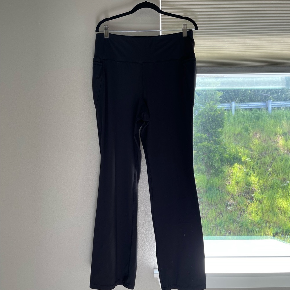 Livi Active Black Straight Leg Pants